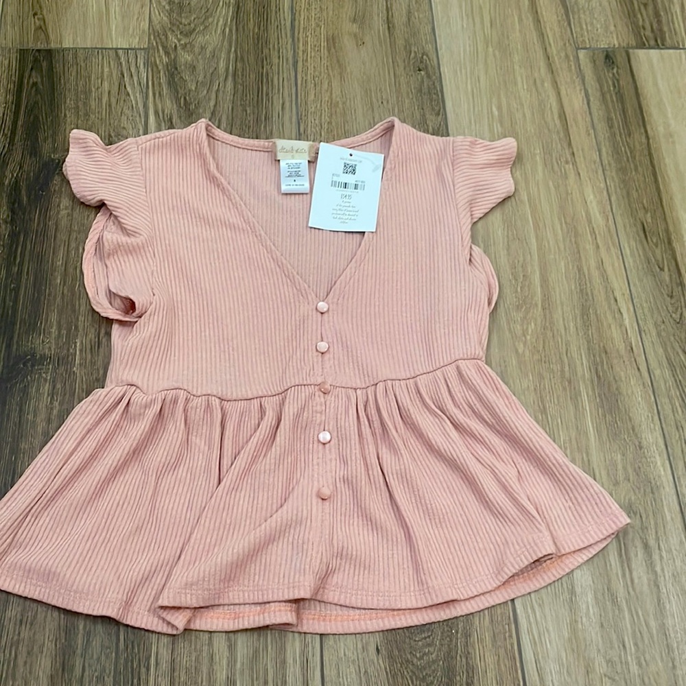 Altar’d State Shirt Size:Small